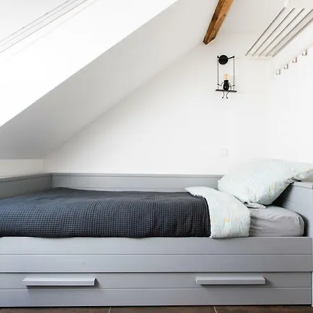 Vintage Meets Moderne