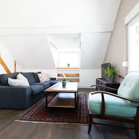 Vintage Meets Moderne