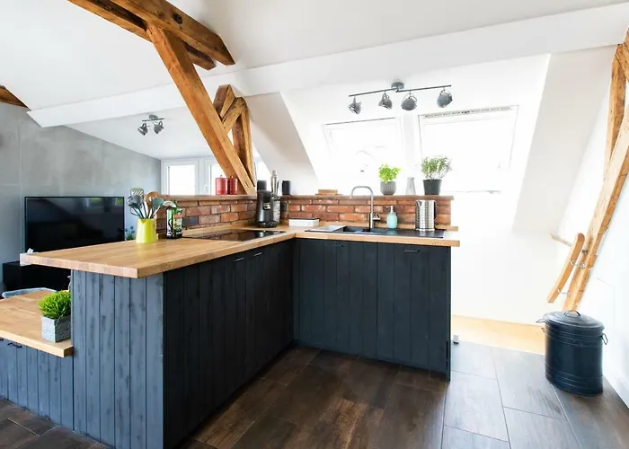 Vintage Meets Moderne