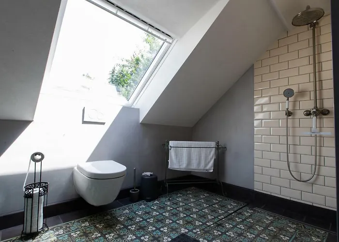 Vintage Meets Moderne