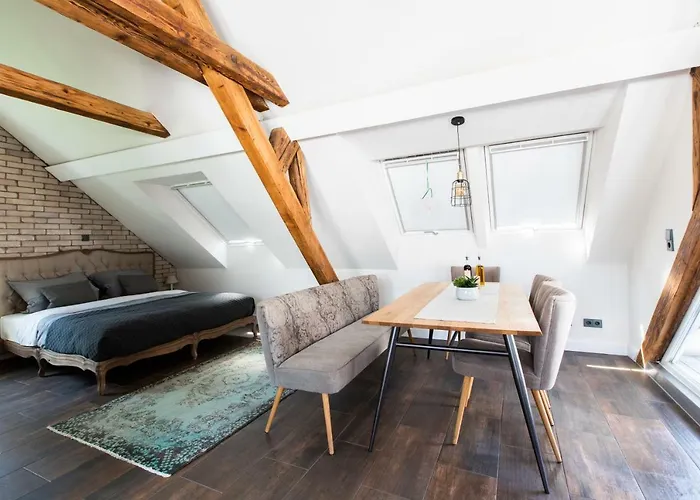 Vintage Meets Moderne